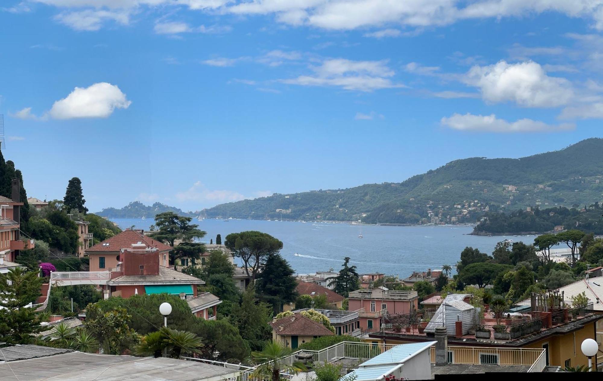 VAL DI SOLE- VISTA MARE- VISTA COLLINA-Wifi 100MG - TV 5 POSTI LETTI Apartment Rapallo Exterior foto